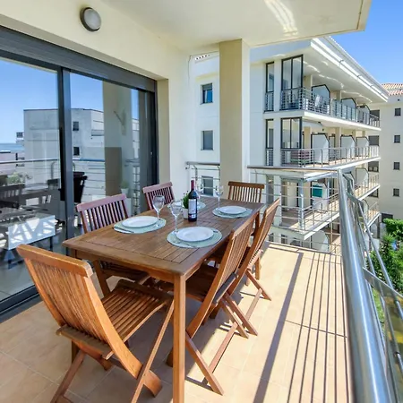 Bright In Nature Apartment *